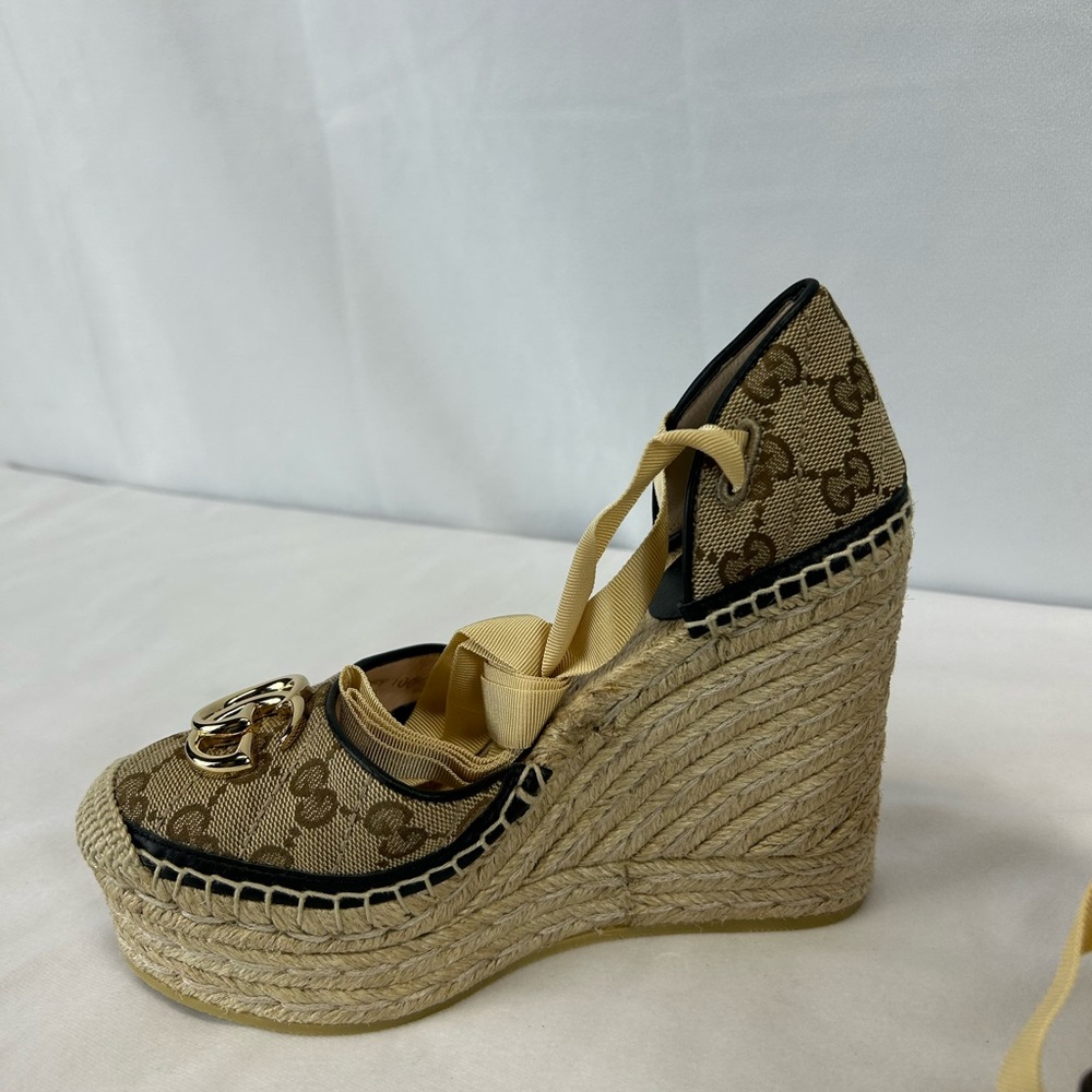 Gucci
GG canvas wedge espadrilles - Picture 4 of 7